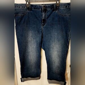 CHICO'S CAPRI JEANS Size 3